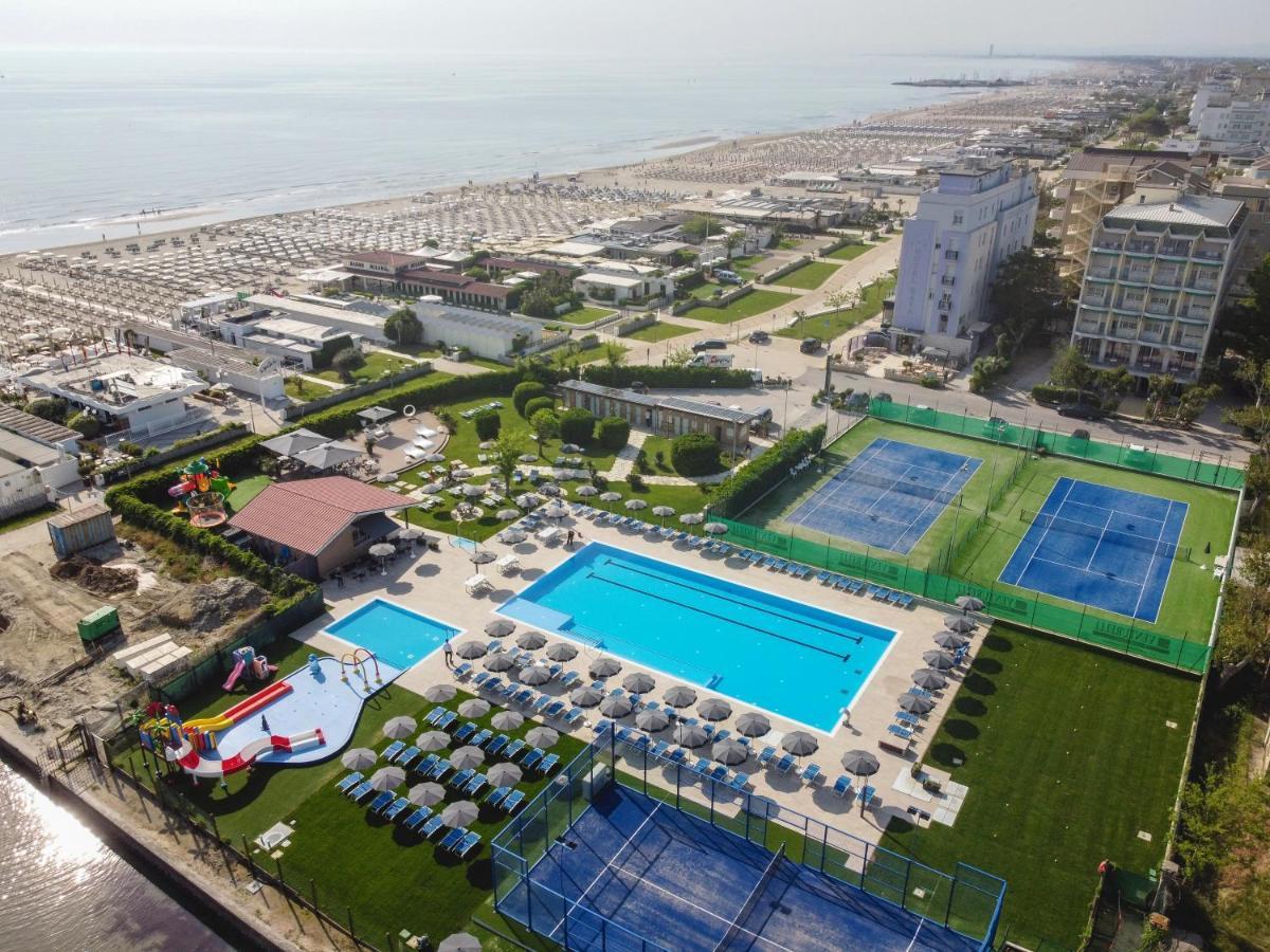 Hotel Baya - In Centro, Sul Mare Milano Marittima Exterior photo